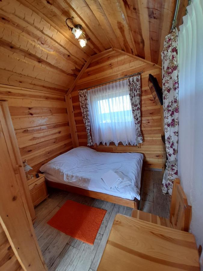 Noclegi U Banysia W Sercu Gor Swietokrzyskich *